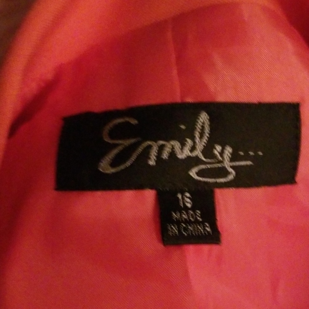 Suit - Picture 3 of 3